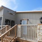 Coverd Screen Porch and
uncovered Deck